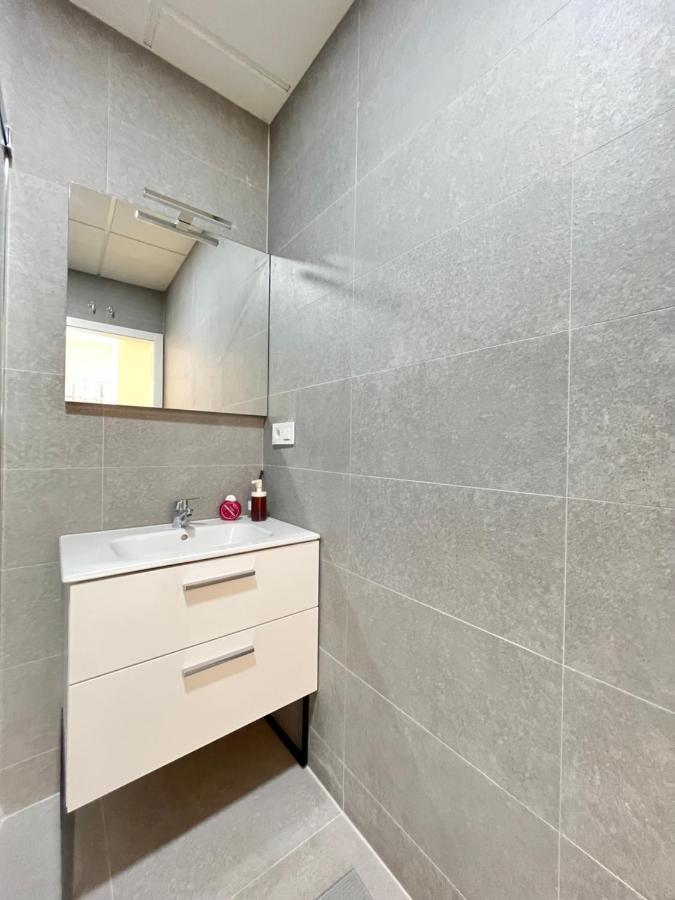 Acogedor Infanta Mercedes Apartment มาดริด ภายนอก รูปภาพ